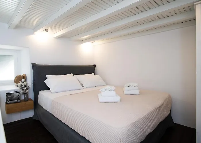 Mykonos House Aurora , *